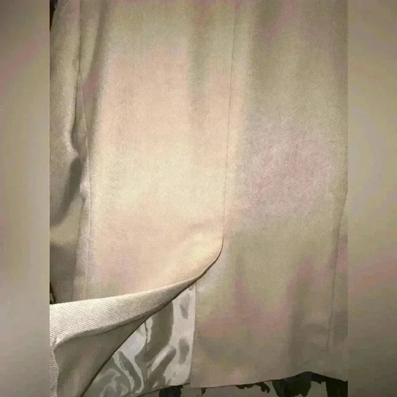 Gently used men’s suit m/l measurements on picture - Picture 11 of 13